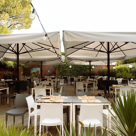 Hotel al Faro Cervia Esterno foto