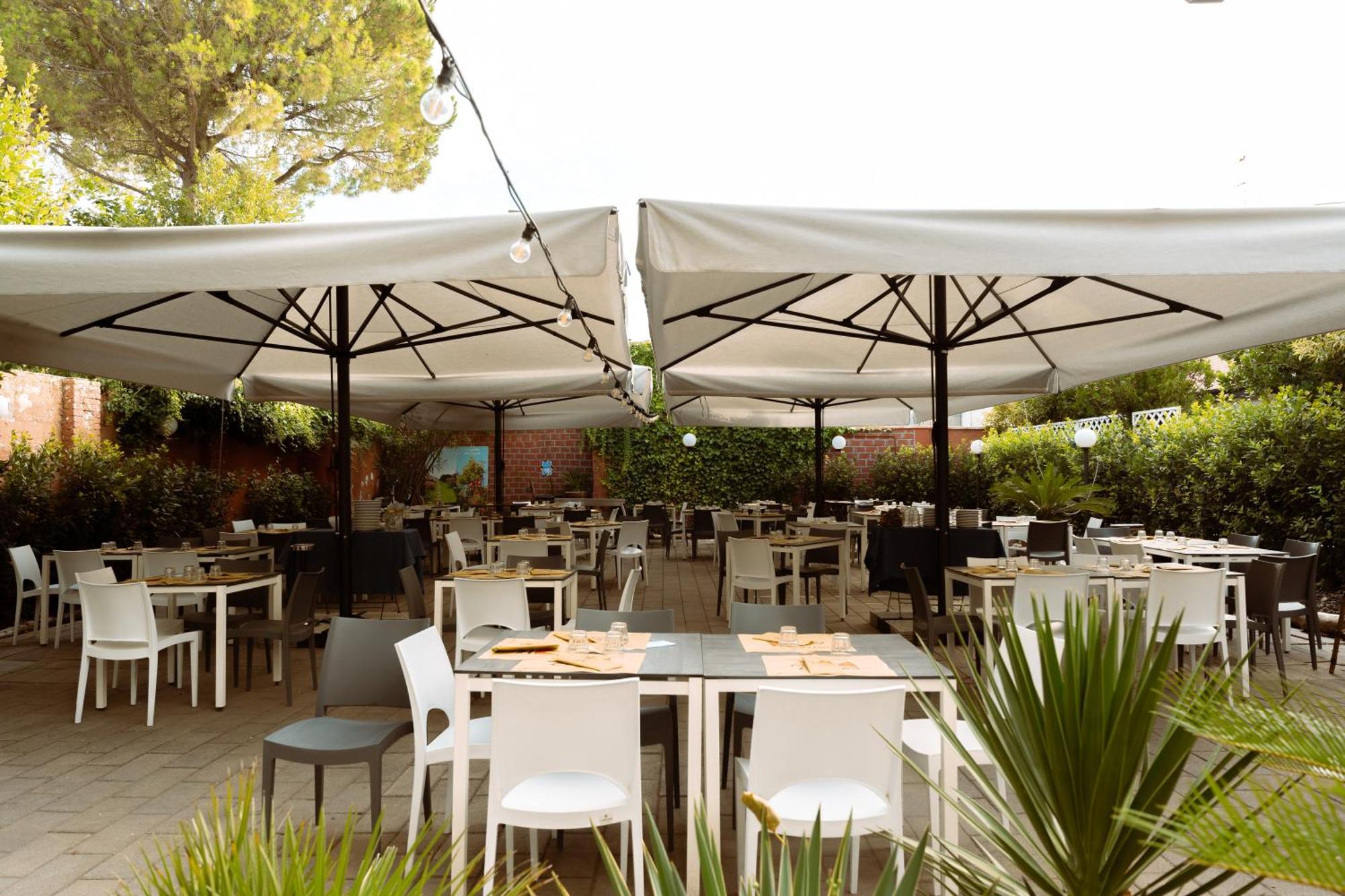 Hotel al Faro Cervia Esterno foto